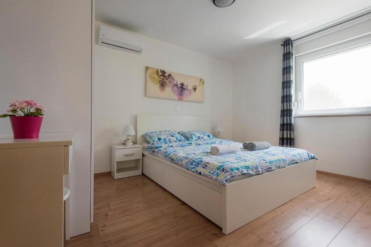 Guest house Ema
